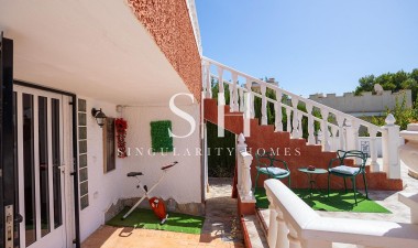 Odsprzedaż - Villa - Torrevieja - Los Balcones - Los Altos del Edén