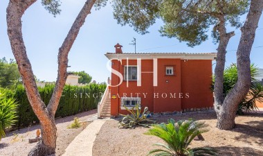 Odsprzedaż - Villa - Torrevieja - Los Balcones - Los Altos del Edén