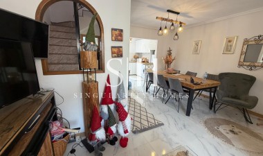 Odsprzedaż - Bungalow - Torrevieja - Zona Los Frutales