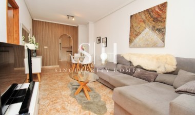 Odsprzedaż - Mieszkanie w bloku - Orihuela Costa - Punta Prima