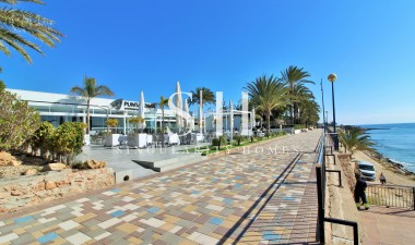 Odsprzedaż - Mieszkanie w bloku - Orihuela Costa - Punta Prima