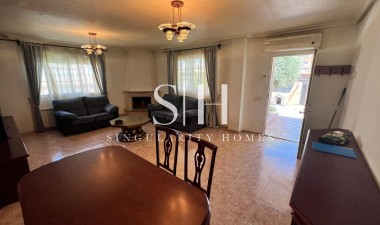 Odsprzedaż - Villa - Torrevieja - aguas nuevas
