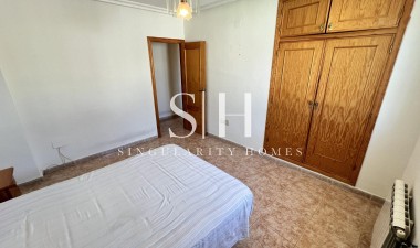 Odsprzedaż - Villa - Torrevieja - aguas nuevas