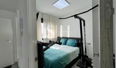 Odsprzedaż - Villa - Orihuela Costa - Villamartín-las Filipinas