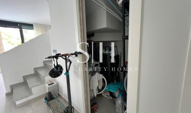 Odsprzedaż - Villa - Orihuela Costa - Villamartín-las Filipinas