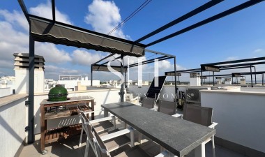Odsprzedaż - Villa - Orihuela Costa - Villamartín-las Filipinas
