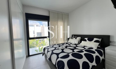 Odsprzedaż - Villa - Orihuela Costa - Villamartín-las Filipinas