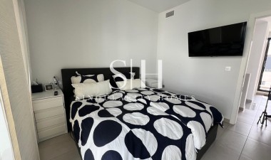 Odsprzedaż - Villa - Orihuela Costa - Villamartín-las Filipinas