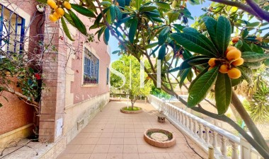 Odsprzedaż - Villa - Torrevieja - Los Balcones - Los Altos del Edén