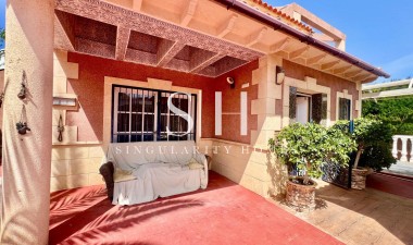 Odsprzedaż - Villa - Torrevieja - Los Balcones - Los Altos del Edén