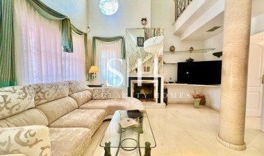 Odsprzedaż - Villa - Torrevieja - Los Balcones - Los Altos del Edén