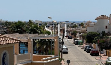 Odsprzedaż - Villa - Orihuela Costa - Playa Flamenca