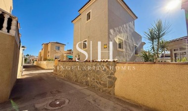 Odsprzedaż - Villa - Orihuela Costa - Playa Flamenca