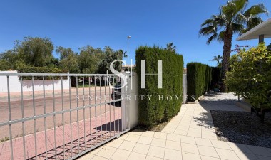 Återförsäljning - Villa - Ciudad Quesada - Dona Pepa