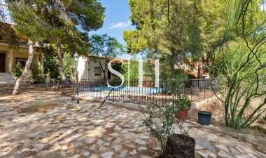 Återförsäljning - Villa - Torrevieja - Los balcones