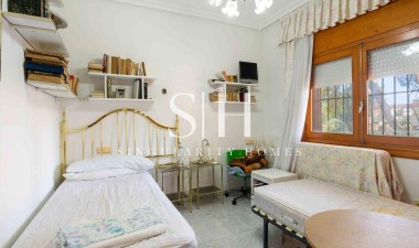 Återförsäljning - Villa - Torrevieja - Los balcones