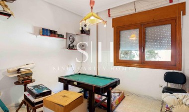 Återförsäljning - Villa - Torrevieja - Los balcones