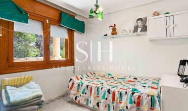 Återförsäljning - Villa - Torrevieja - Los balcones