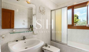 Återförsäljning - Villa - Torrevieja - Los balcones