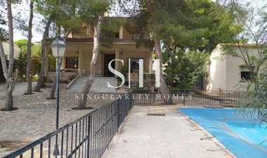 Återförsäljning - Villa - Torrevieja - Los balcones