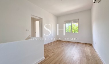 Återförsäljning - Villa - Orihuela Costa - Los Balcones