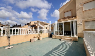 Återförsäljning - Villa - Orihuela Costa - Los Balcones