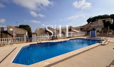 Återförsäljning - Villa - Orihuela Costa - Los Balcones