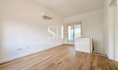 Återförsäljning - Villa - Orihuela Costa - Los Balcones