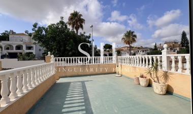 Återförsäljning - Villa - Orihuela Costa - Los Balcones