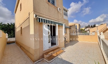Återförsäljning - Villa - Orihuela Costa - Los Balcones