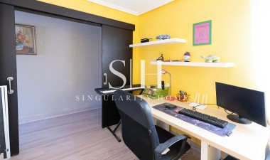 Odsprzedaż - Mieszkanie w bloku - Torrevieja - Costa Blanca