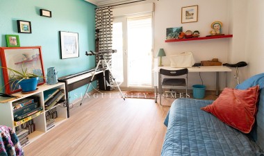 Odsprzedaż - Mieszkanie w bloku - Torrevieja - Costa Blanca