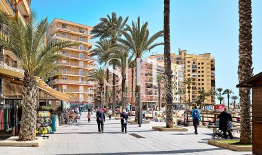 Odsprzedaż - Mieszkanie w bloku - Torrevieja - Costa Blanca
