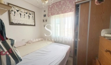 Odsprzedaż - Bungalow - Torrevieja - aguas nuevas