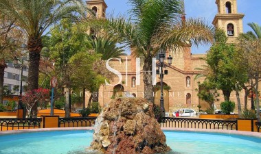 Odsprzedaż - Bungalow - Torrevieja - aguas nuevas