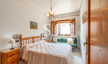 Odsprzedaż - Mieszkanie w bloku - Torrevieja - Torreblanca