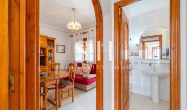 Odsprzedaż - Mieszkanie w bloku - Torrevieja - Torreblanca