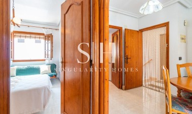 Odsprzedaż - Mieszkanie w bloku - Torrevieja - Torreblanca