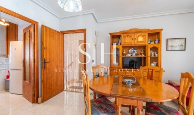 Odsprzedaż - Mieszkanie w bloku - Torrevieja - Torreblanca