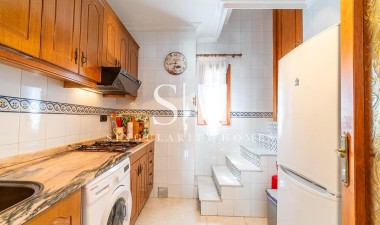 Odsprzedaż - Mieszkanie w bloku - Torrevieja - Torreblanca