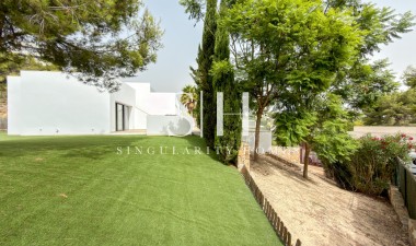 Odsprzedaż - Villa - Orihuela Costa - Las Colinas Golf