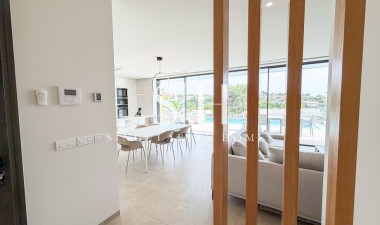 Odsprzedaż - Villa - Orihuela Costa - Las Colinas Golf