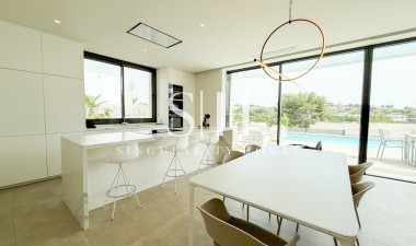 Odsprzedaż - Villa - Orihuela Costa - Las Colinas Golf