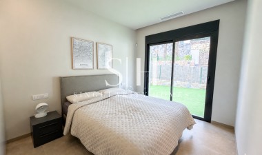 Odsprzedaż - Villa - Orihuela Costa - Las Colinas Golf