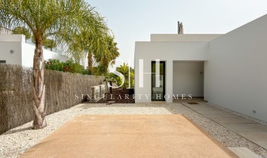 Odsprzedaż - Villa - Orihuela Costa - Las Colinas Golf