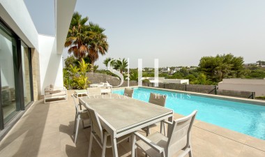 Odsprzedaż - Villa - Orihuela Costa - Las Colinas Golf
