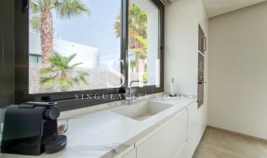 Odsprzedaż - Villa - Orihuela Costa - Las Colinas Golf