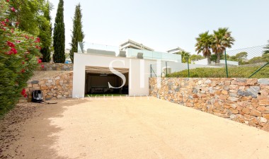 Odsprzedaż - Villa - Orihuela Costa - Las Colinas Golf