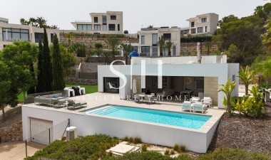 Odsprzedaż - Villa - Orihuela Costa - Las Colinas Golf