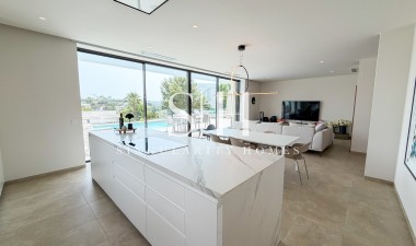 Odsprzedaż - Villa - Orihuela Costa - Las Colinas Golf